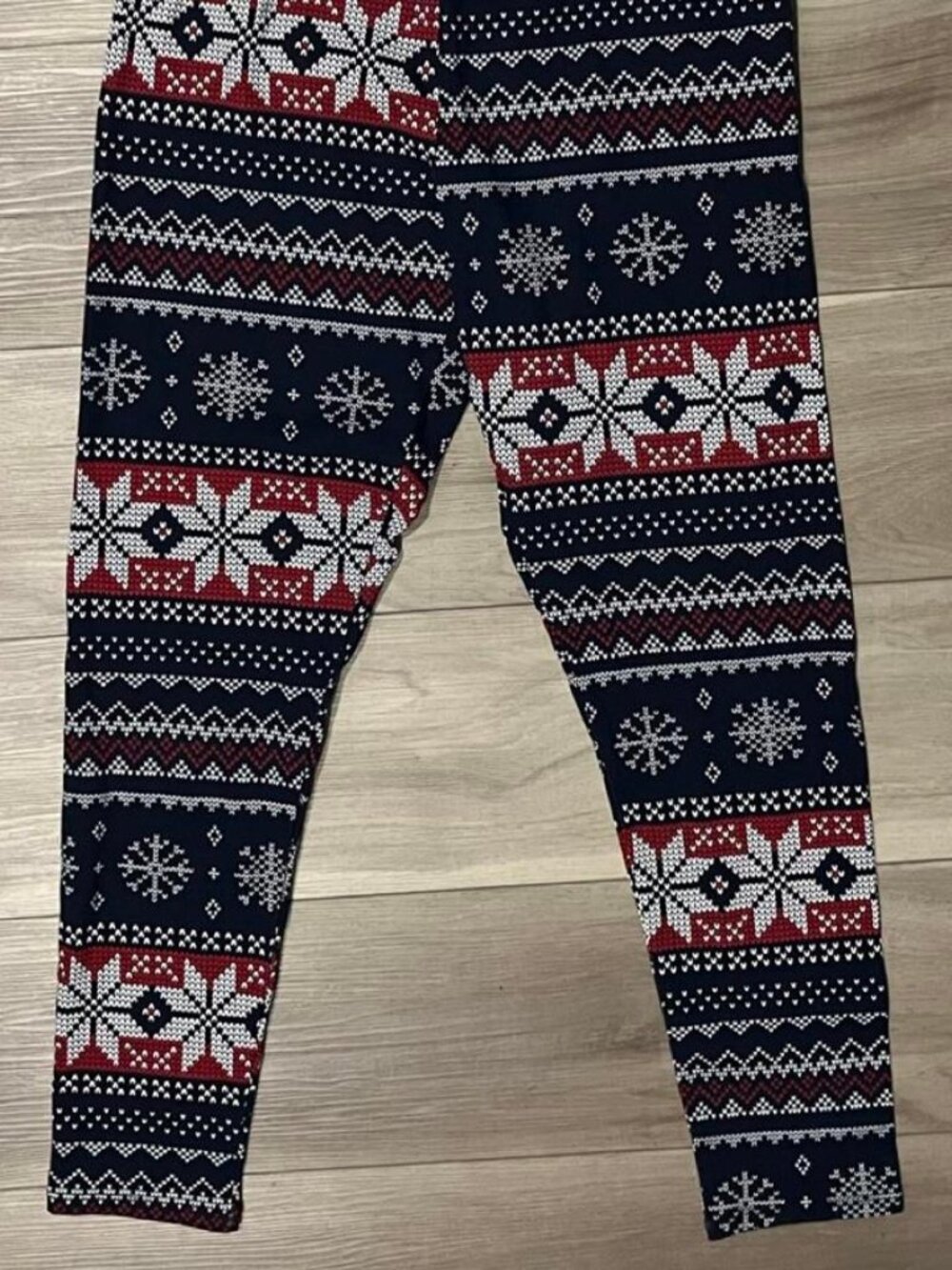 Juniors' Holiday Fair Isle Snowflake Leggings size large